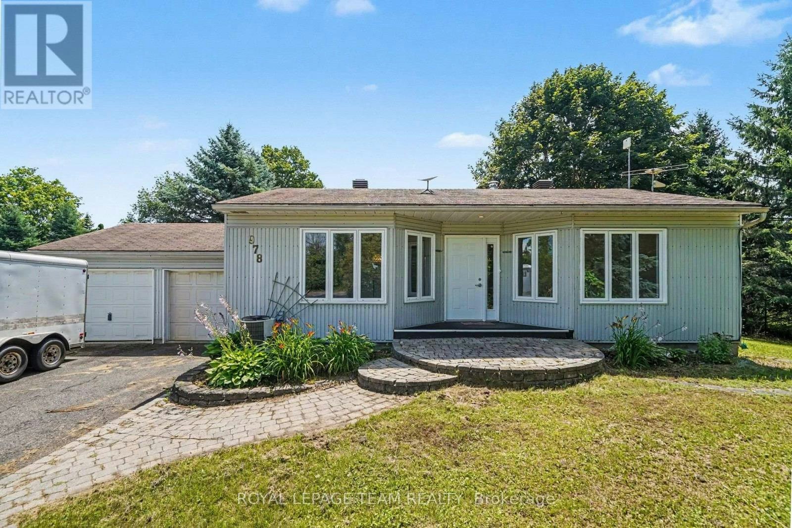 978 Rideau Road, Ottawa, ON, K1X 1H5