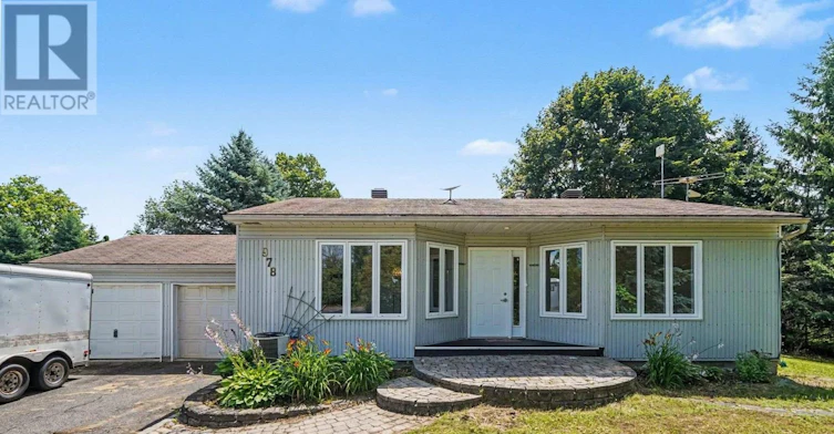 978 Rideau Road, Ottawa, ON, K1X 1H5