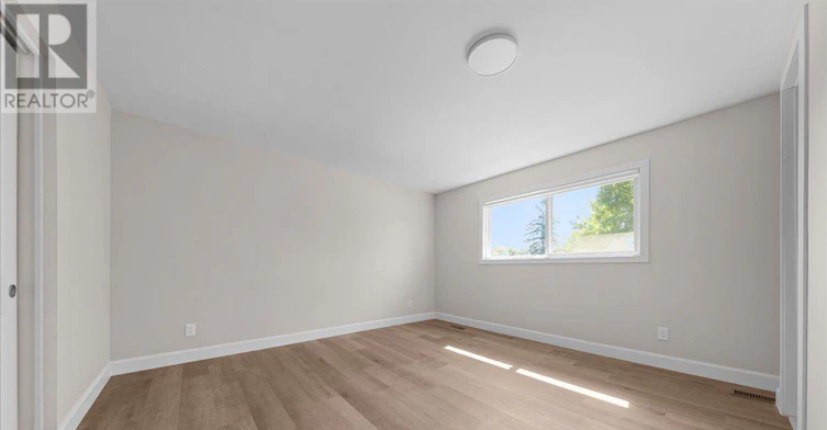 999 Meadowlands Drive, Ottawa, ON, K2E 7Z8 - 17