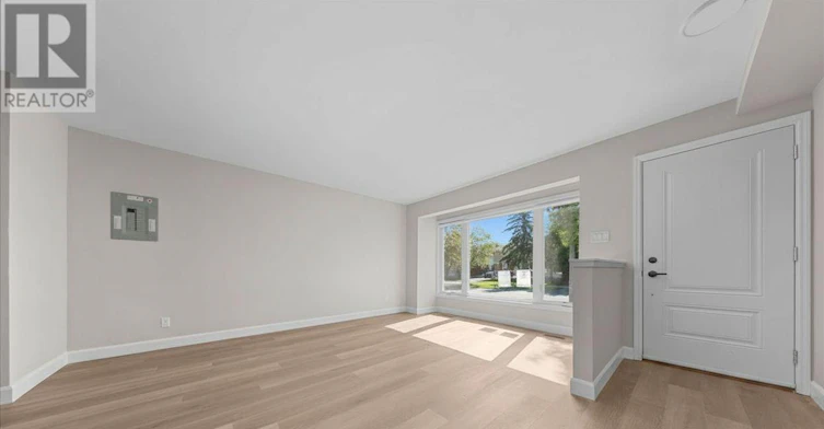 999 Meadowlands Drive, Ottawa, ON, K2E 7Z8 - 3
