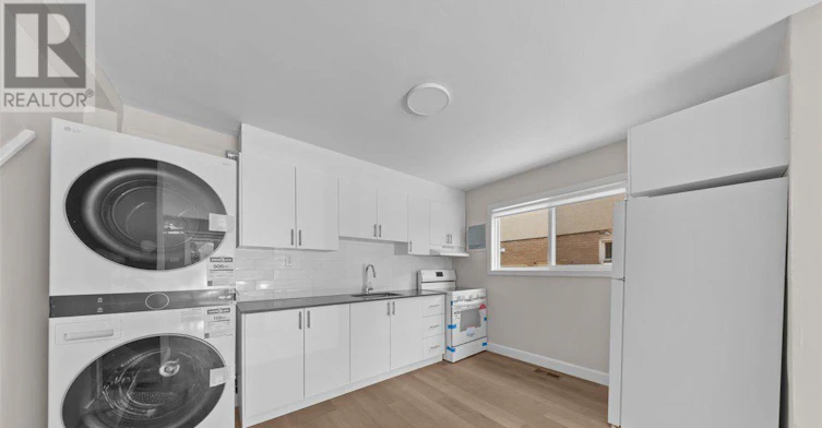 999 Meadowlands Drive, Ottawa, ON, K2E 7Z8 - 8