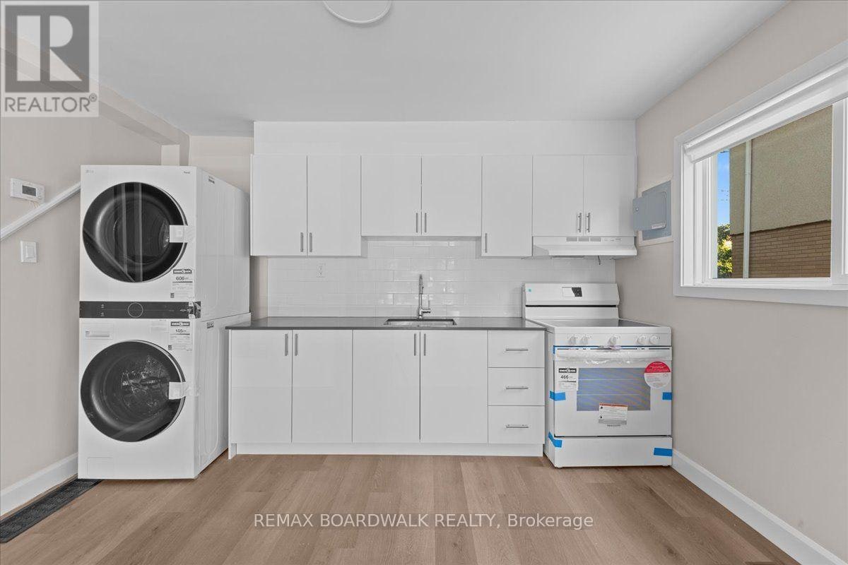 999 Meadowlands Drive, Ottawa, ON, K2E 7Z8 - 7