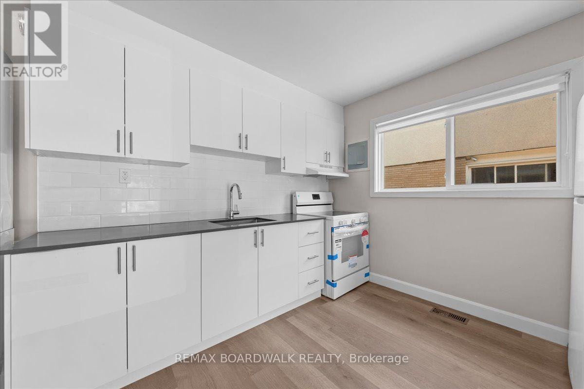 999 Meadowlands Drive, Ottawa, ON, K2E 7Z8 - 11