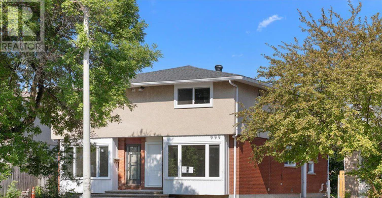 999 Meadowlands Drive, Ottawa, ON, K2E 7Z8