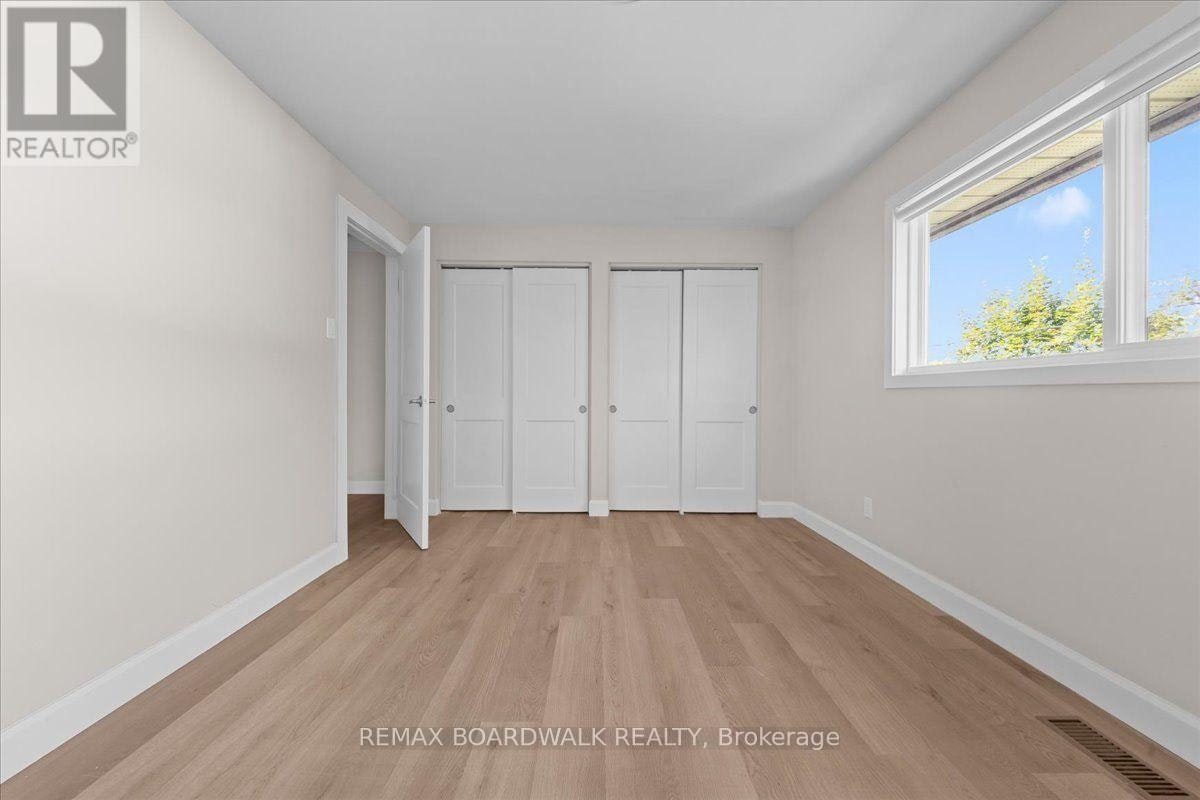 999 Meadowlands Drive, Ottawa, ON, K2E 7Z8 - 13