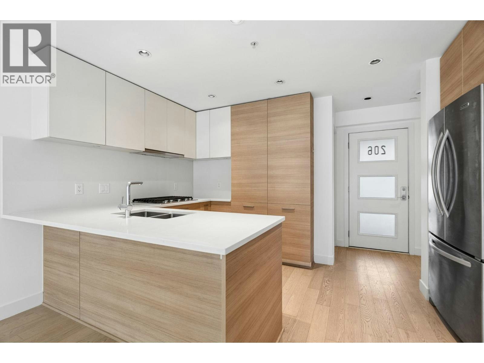 206-3456 Commercial Street, Vancouver, BC, V5N 4E9 - 6