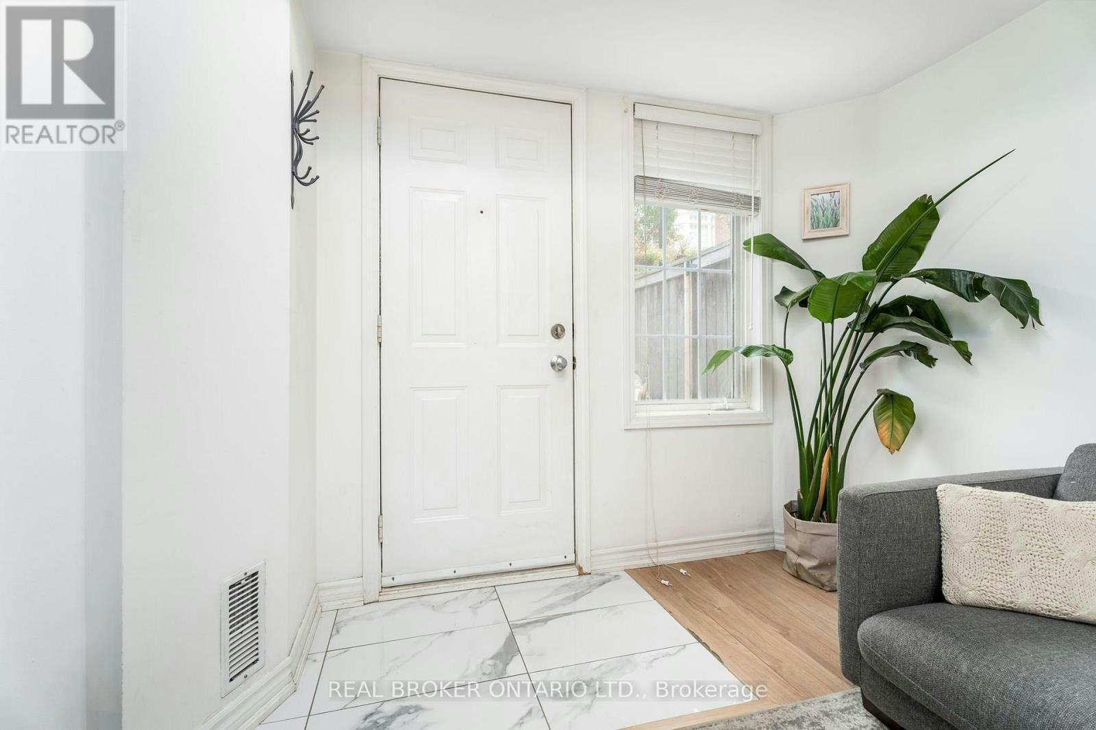32-11 Niagara Street W, Toronto, ON, M5V 3N9 - 8