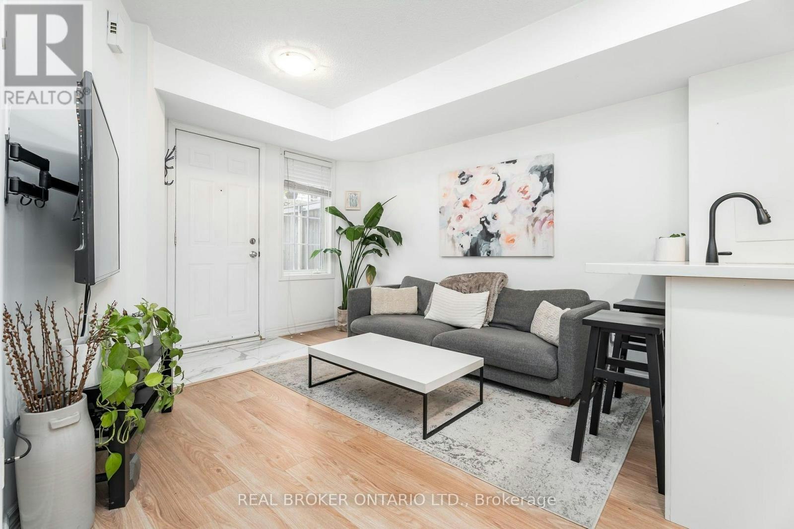 32-11 Niagara Street W, Toronto, ON, M5V 3N9 - 12
