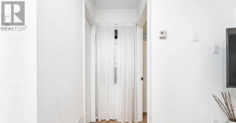 32-11 Niagara Street W, Toronto, ON, M5V 3N9 - 21