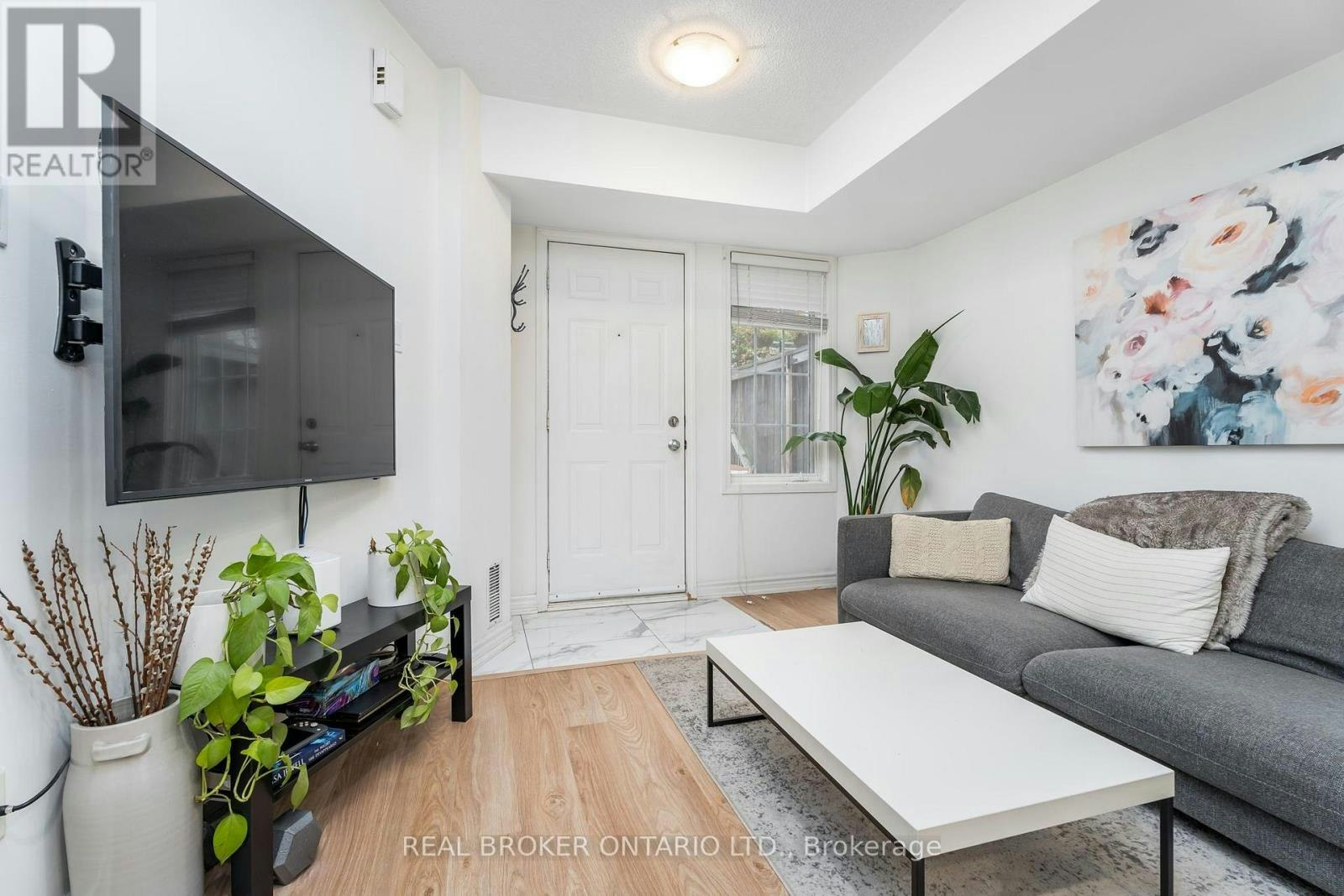 32-11 Niagara Street W, Toronto, ON, M5V 3N9 - 9