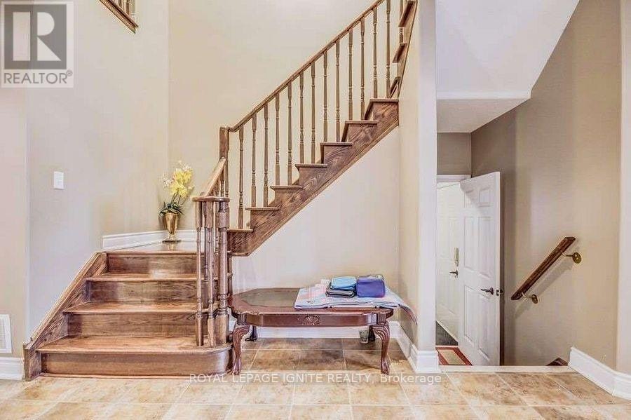 MAIN-1584 Quail Run Drive, Oshawa, ON, L1K 0E1 - 4