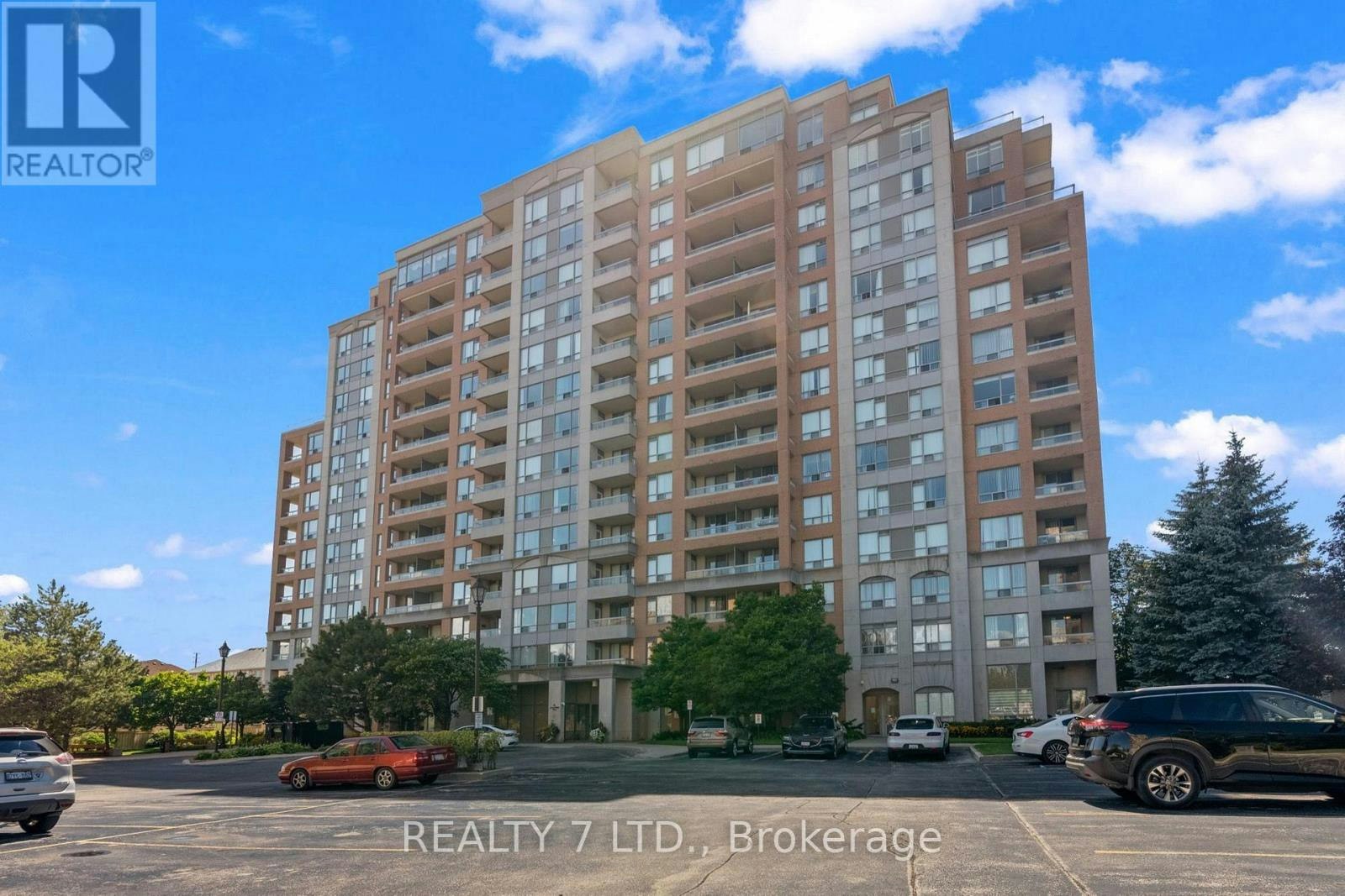 216-9 Northern Heights Drive, Richmond Hill, ON, L4B 4M5 - 4