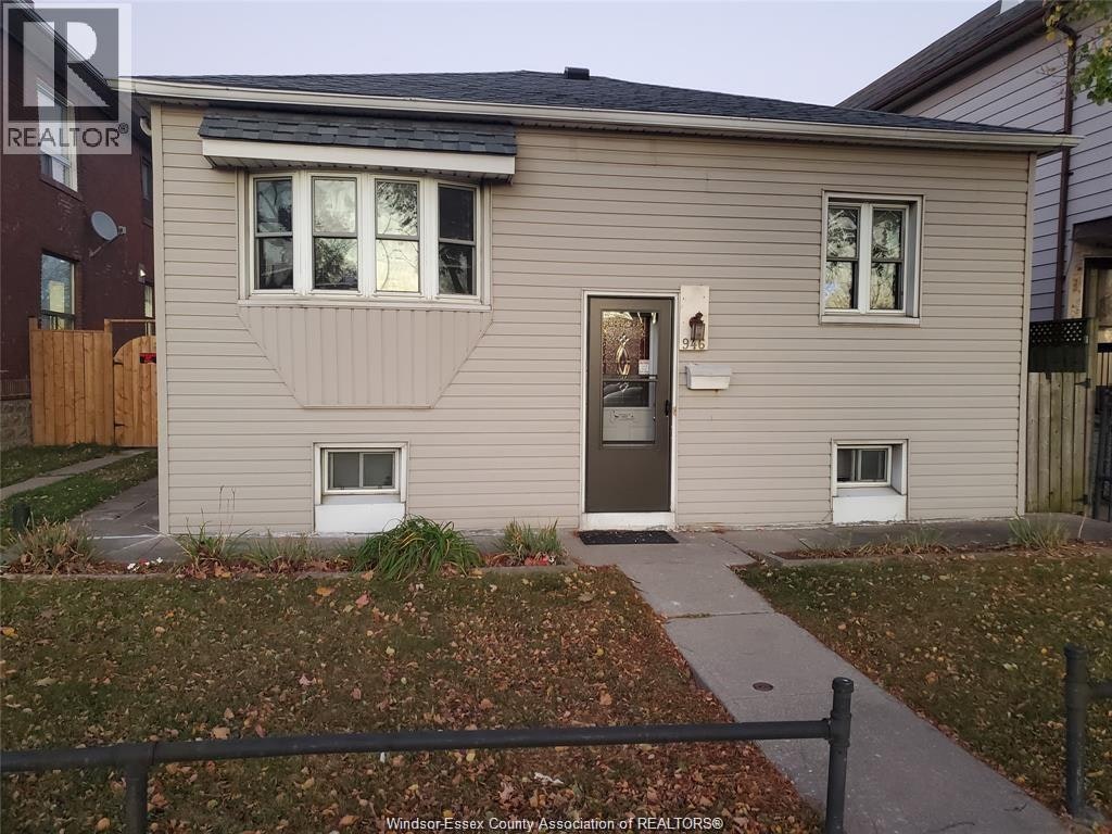 1&2-946 Howard Avenue, Windsor, ON, N9A 1S5