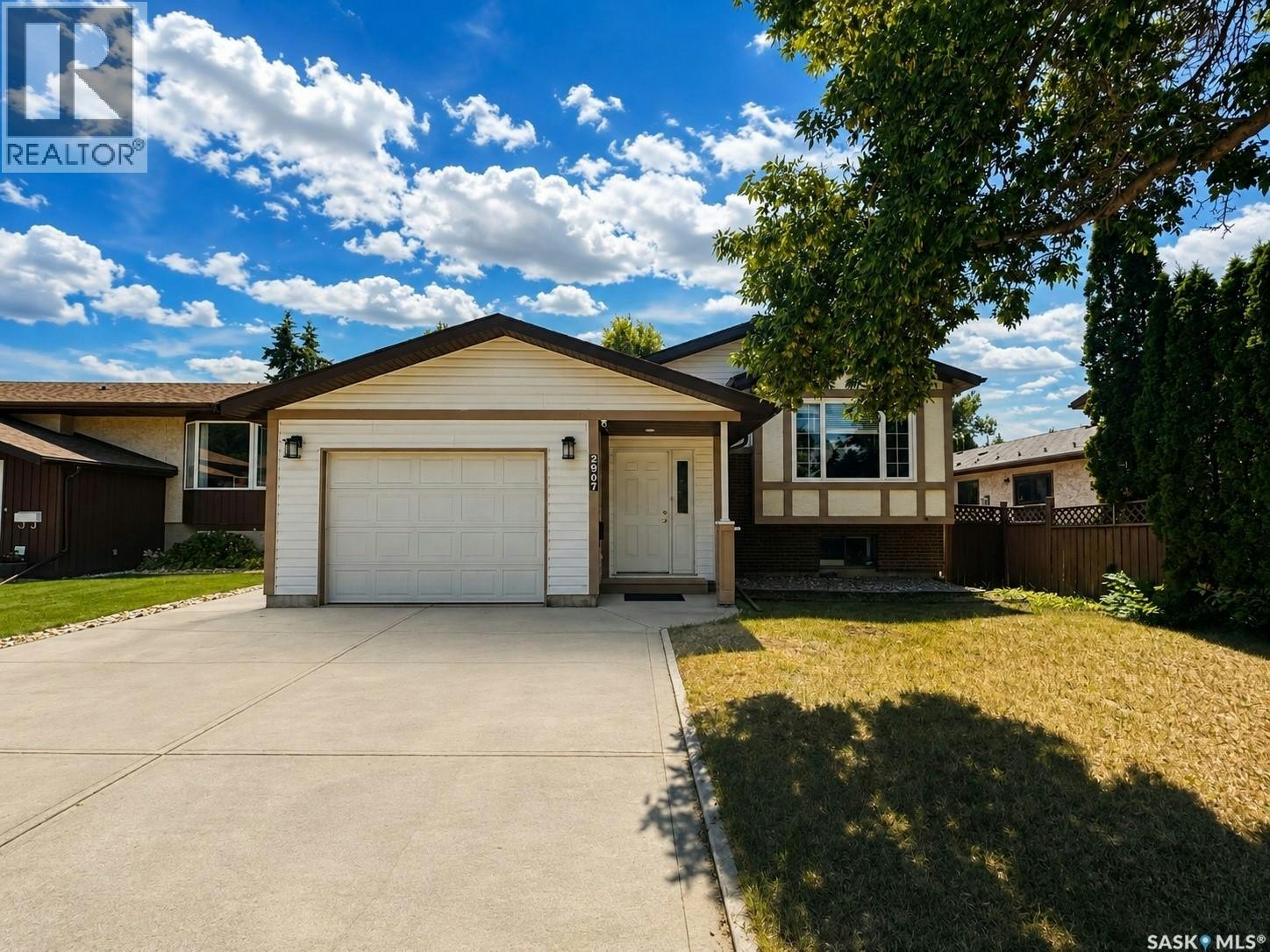2907 Jenkins Drive E, Regina, SK, S4N 6W3
