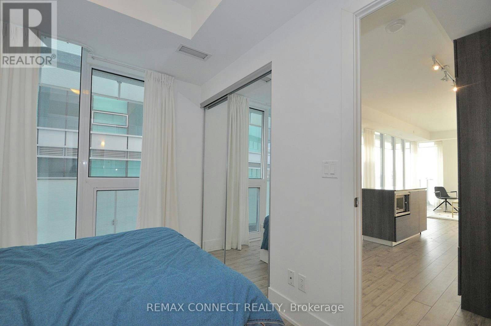 2009-200 Bloor Street W, Toronto, ON, M5S 1T8 - 15