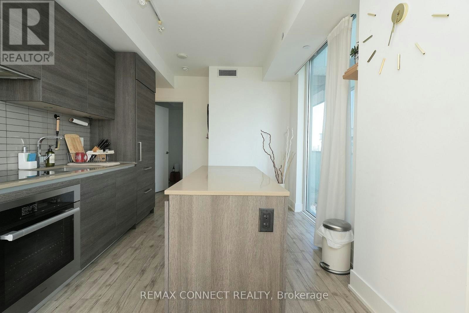 2009-200 Bloor Street W, Toronto, ON, M5S 1T8 - 6