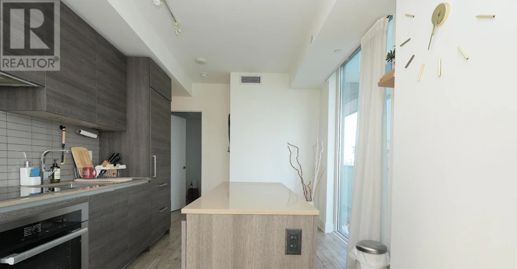 2009-200 Bloor Street W, Toronto, ON, M5S 1T8 - 6