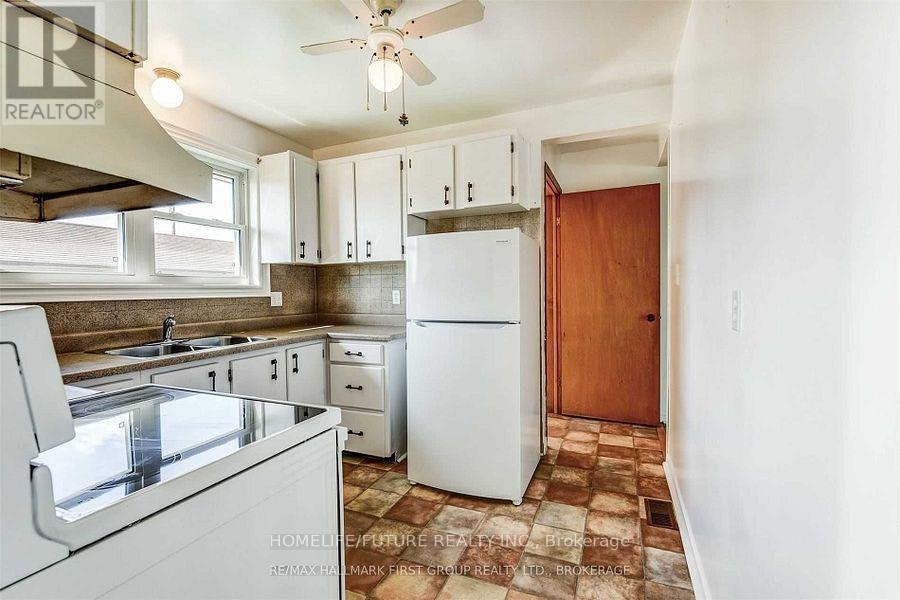 MAIN-361 Gliddon Avenue, Oshawa, ON, L1H 1Z6 - 7