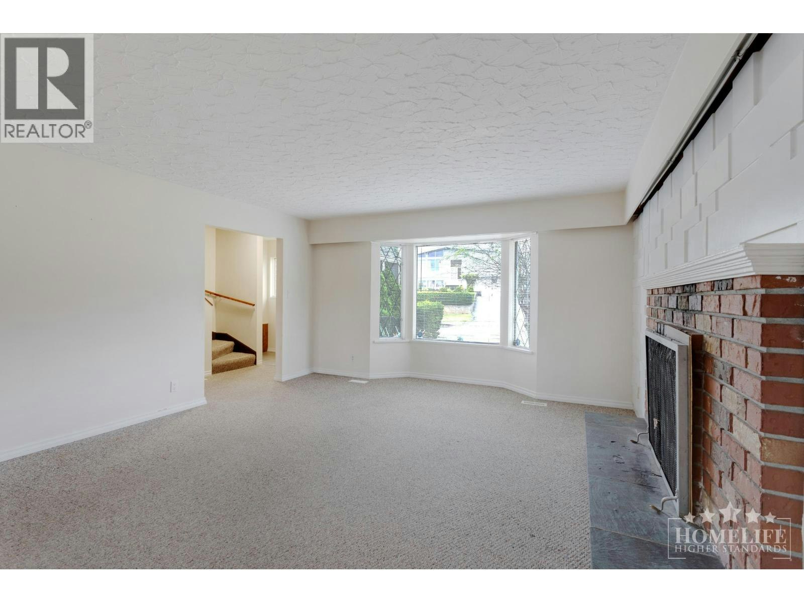 Duplex-1060 Fell Avenue, Burnaby, BC, V5B 3Y6 - 3
