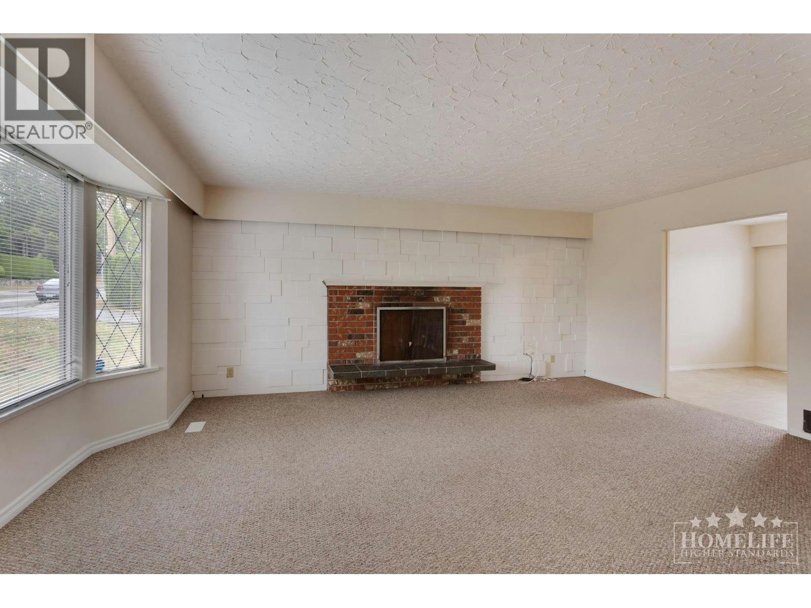 Duplex-1060 Fell Avenue, Burnaby, BC, V5B 3Y6 - 2