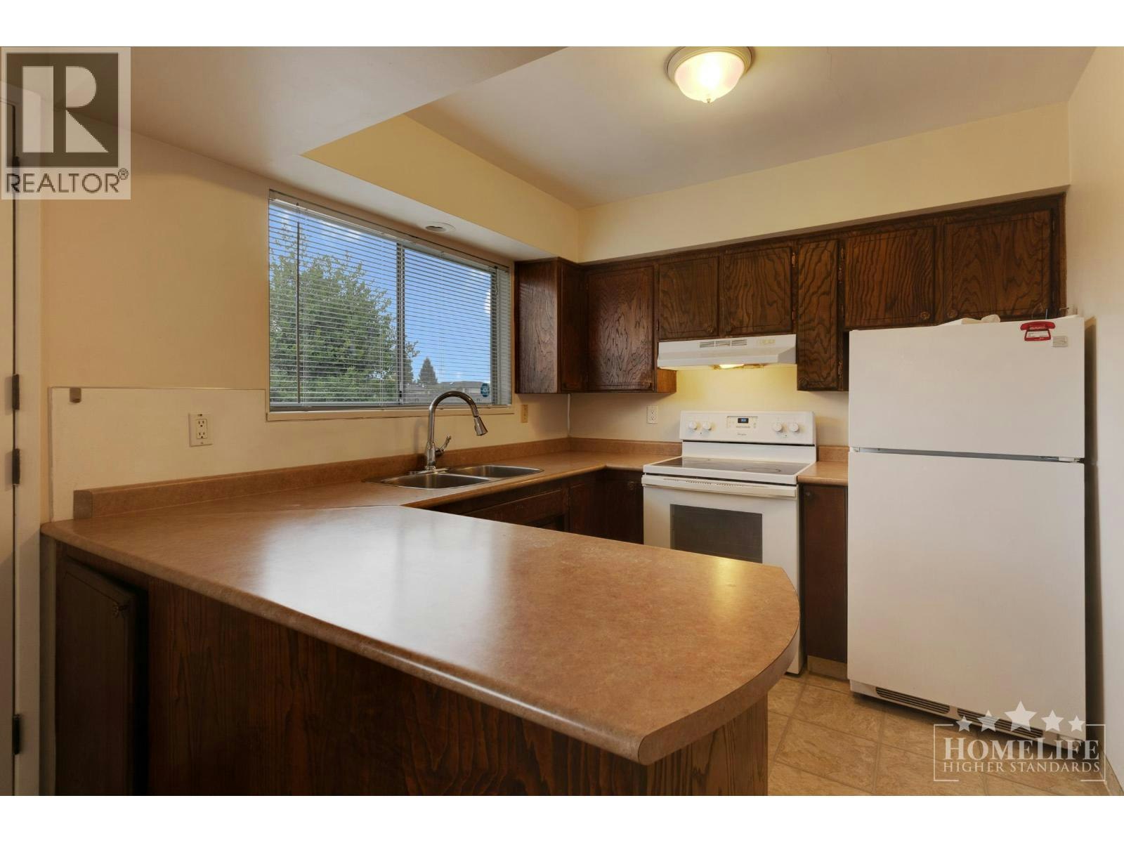 Duplex-1060 Fell Avenue, Burnaby, BC, V5B 3Y6 - 7