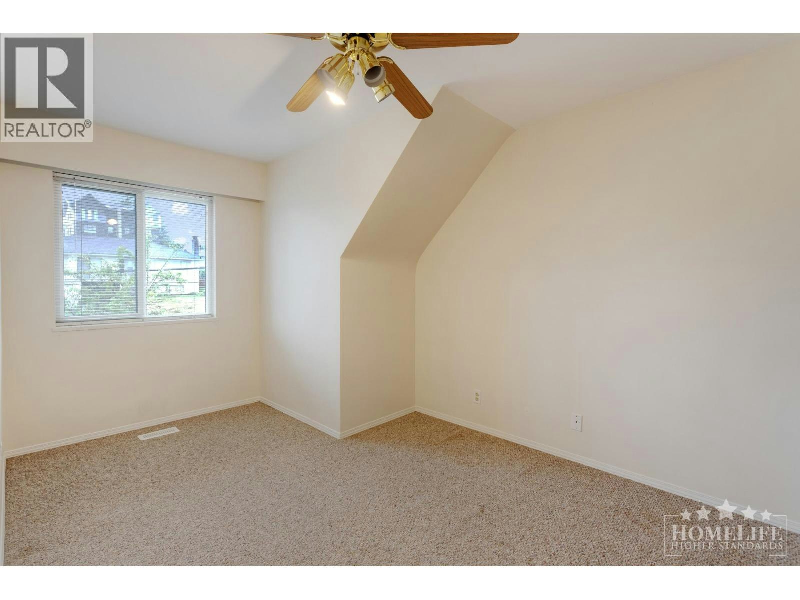 Duplex-1060 Fell Avenue, Burnaby, BC, V5B 3Y6 - 16