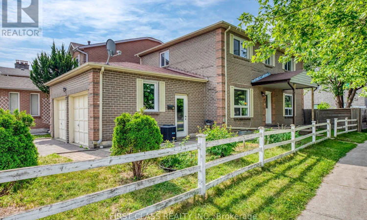 27 Alton Towers Circle
