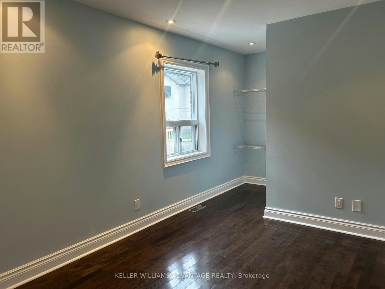 2-26 Barker Avenue, Toronto, ON, M4C 2N3 - 9
