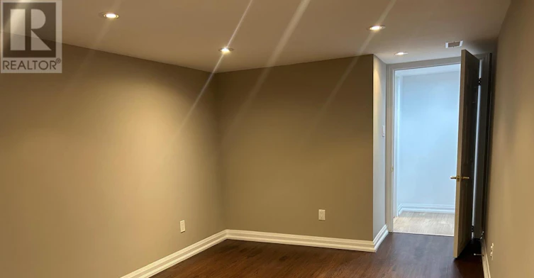 2-26 Barker Avenue, Toronto, ON, M4C 2N3 - 20