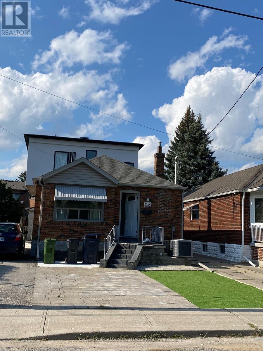 2-26 Barker Avenue, Toronto, ON, M4C 2N3