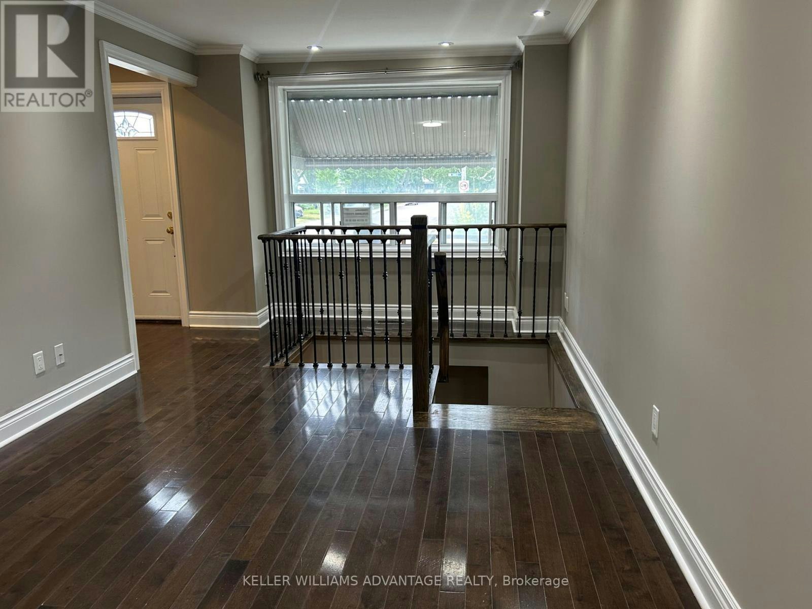 2-26 Barker Avenue, Toronto, ON, M4C 2N3 - 15