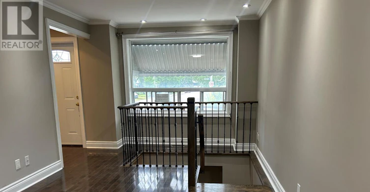 2-26 Barker Avenue, Toronto, ON, M4C 2N3 - 15