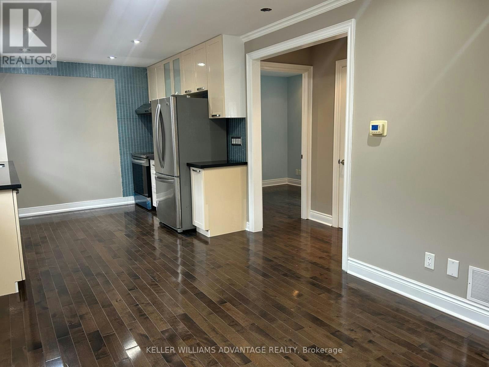 2-26 Barker Avenue, Toronto, ON, M4C 2N3 - 8