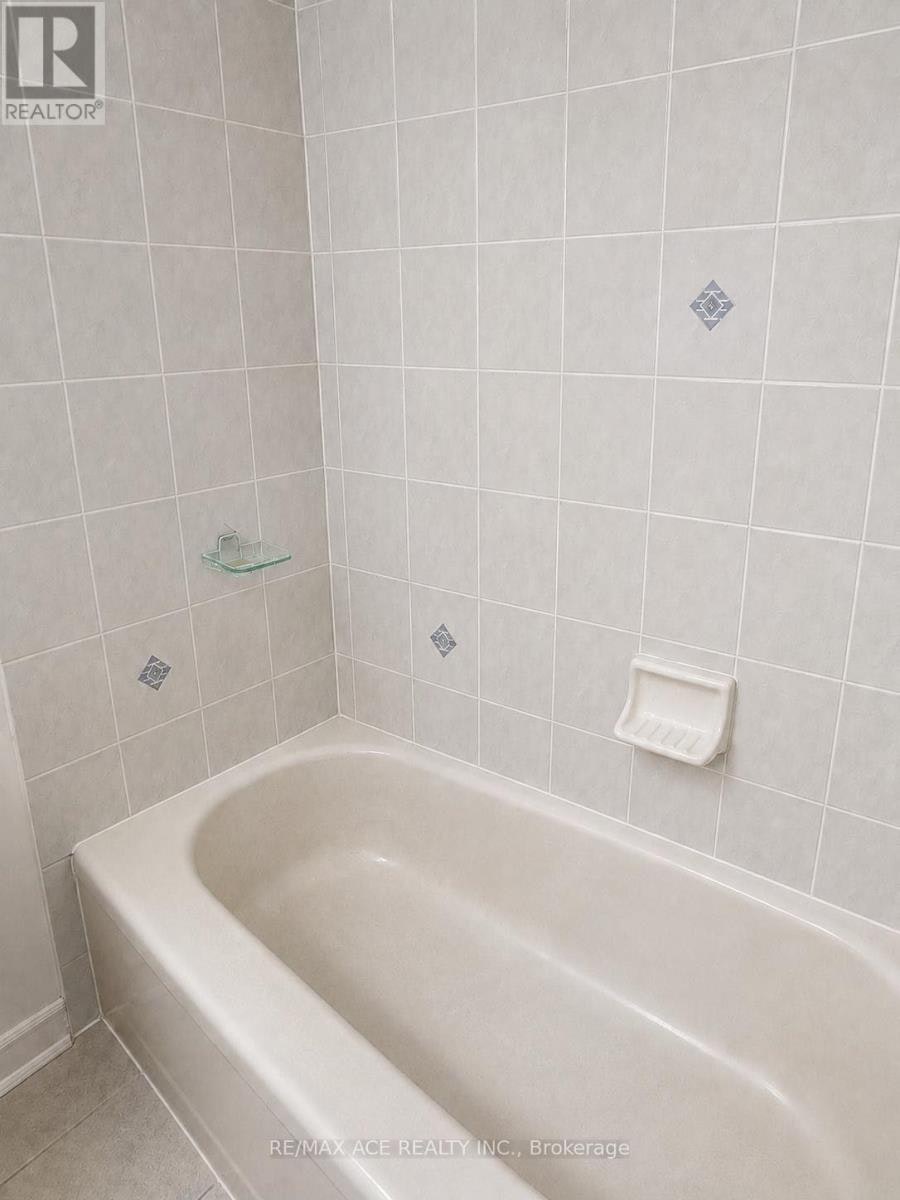100 Staines Road, Toronto, ON, M1X 1Y9 - 24