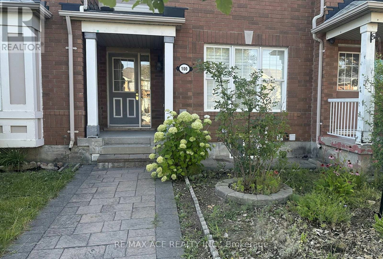 100 Staines Road, Toronto, ON, M1X 1Y9