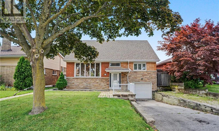 100 Hardale Crescent