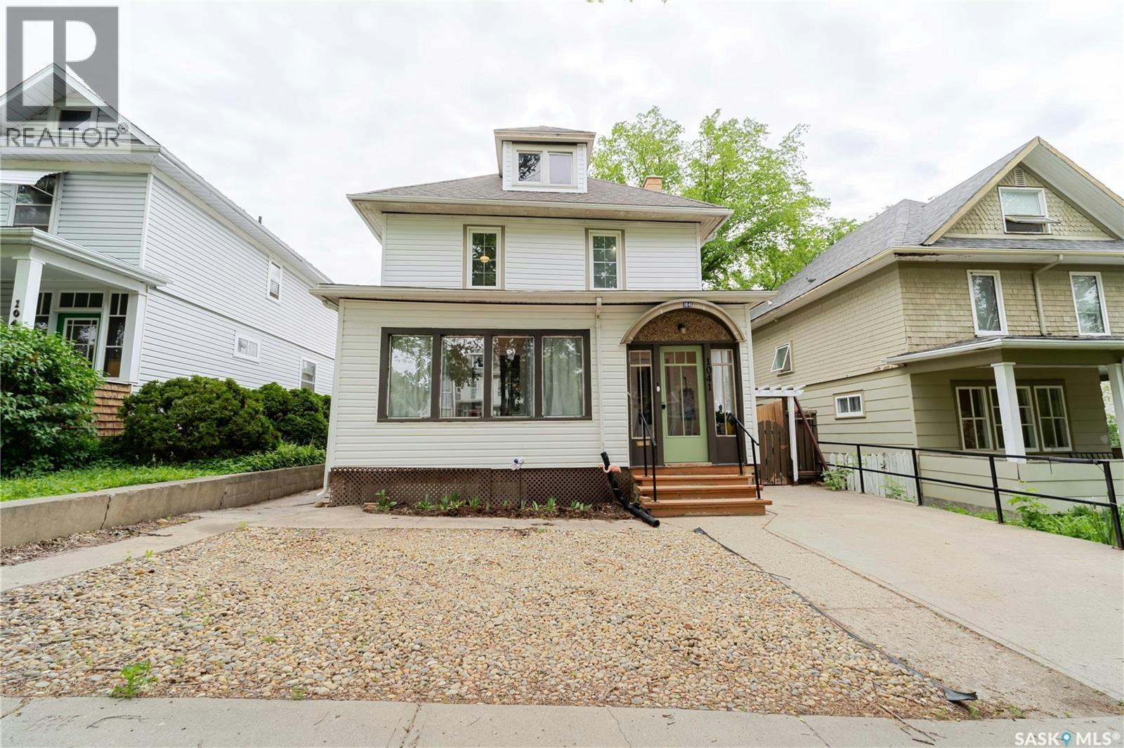 1041 2nd Avenue NW, Moose Jaw, SK, S6H 3R3