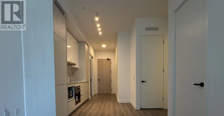 203-28 Interchange Way, Vaughan, ON, L4K 0P8 - 7