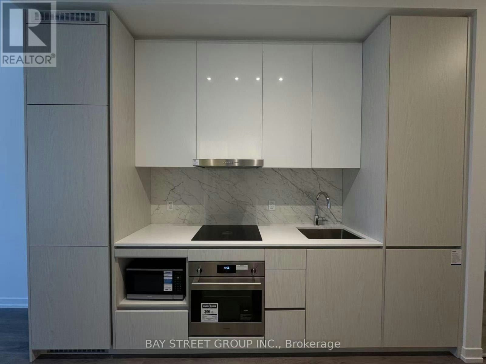 203-28 Interchange Way, Vaughan, ON, L4K 0P8 - 4