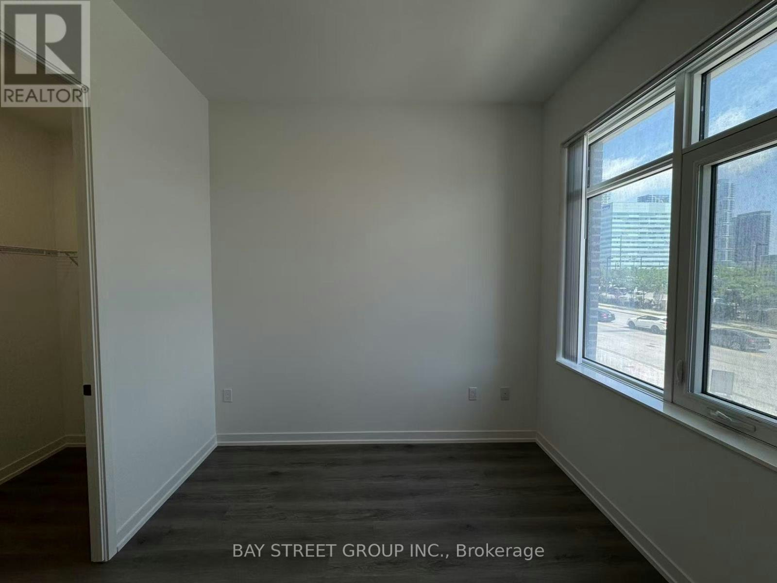 203-28 Interchange Way, Vaughan, ON, L4K 0P8 - 12