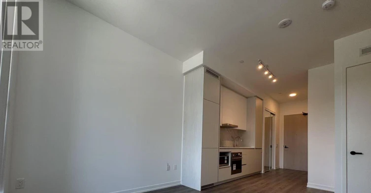 203-28 Interchange Way, Vaughan, ON, L4K 0P8 - 10
