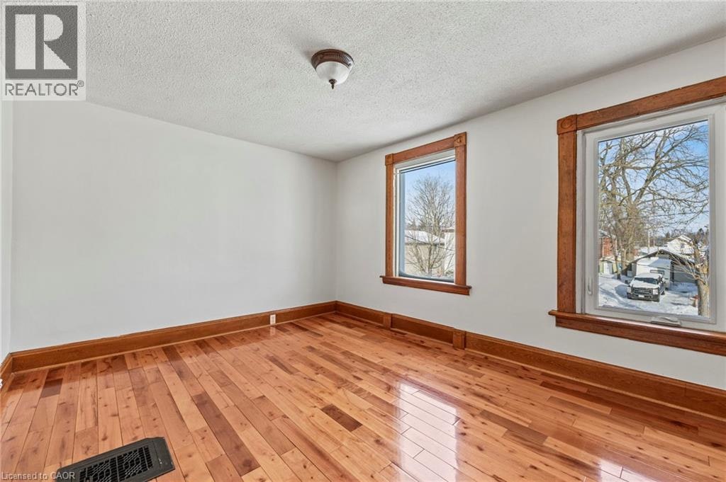Upper-33 Rich Avenue, Cambridge, ON, N1R 2A4 - 12