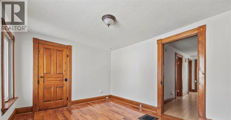 Upper-33 Rich Avenue, Cambridge, ON, N1R 2A4 - 11