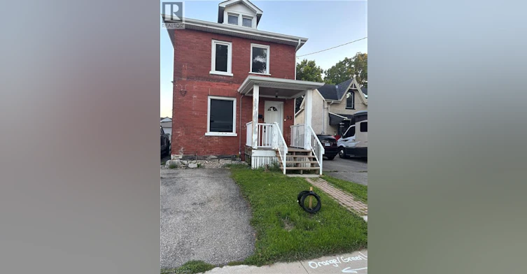 Upper-33 Rich Avenue, Cambridge, ON, N1R 2A4