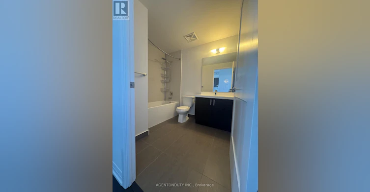 PH14-7895 Jane Street, Vaughan, ON, L4K 0K2 - 40