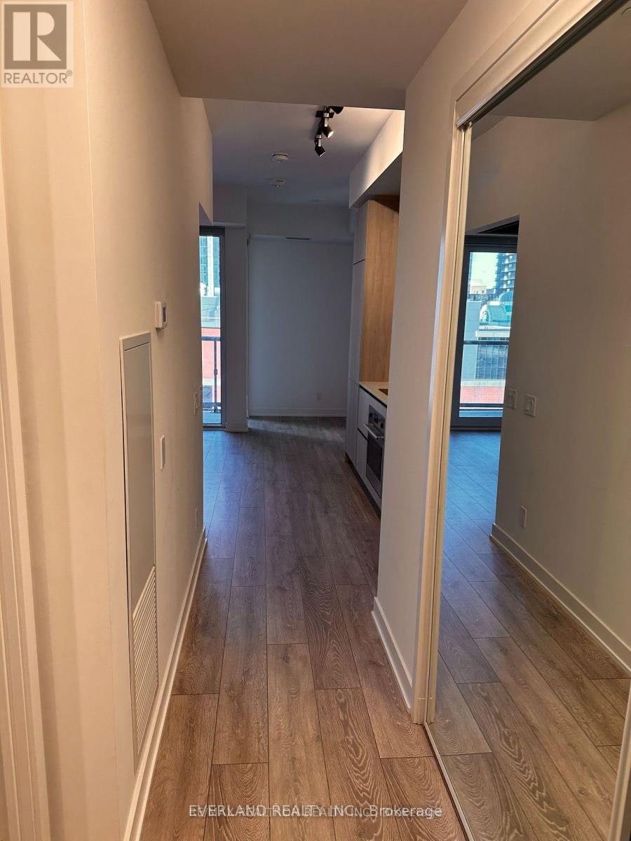 1710-108 Peter Street, Toronto, ON, M5V 2G7 - 8
