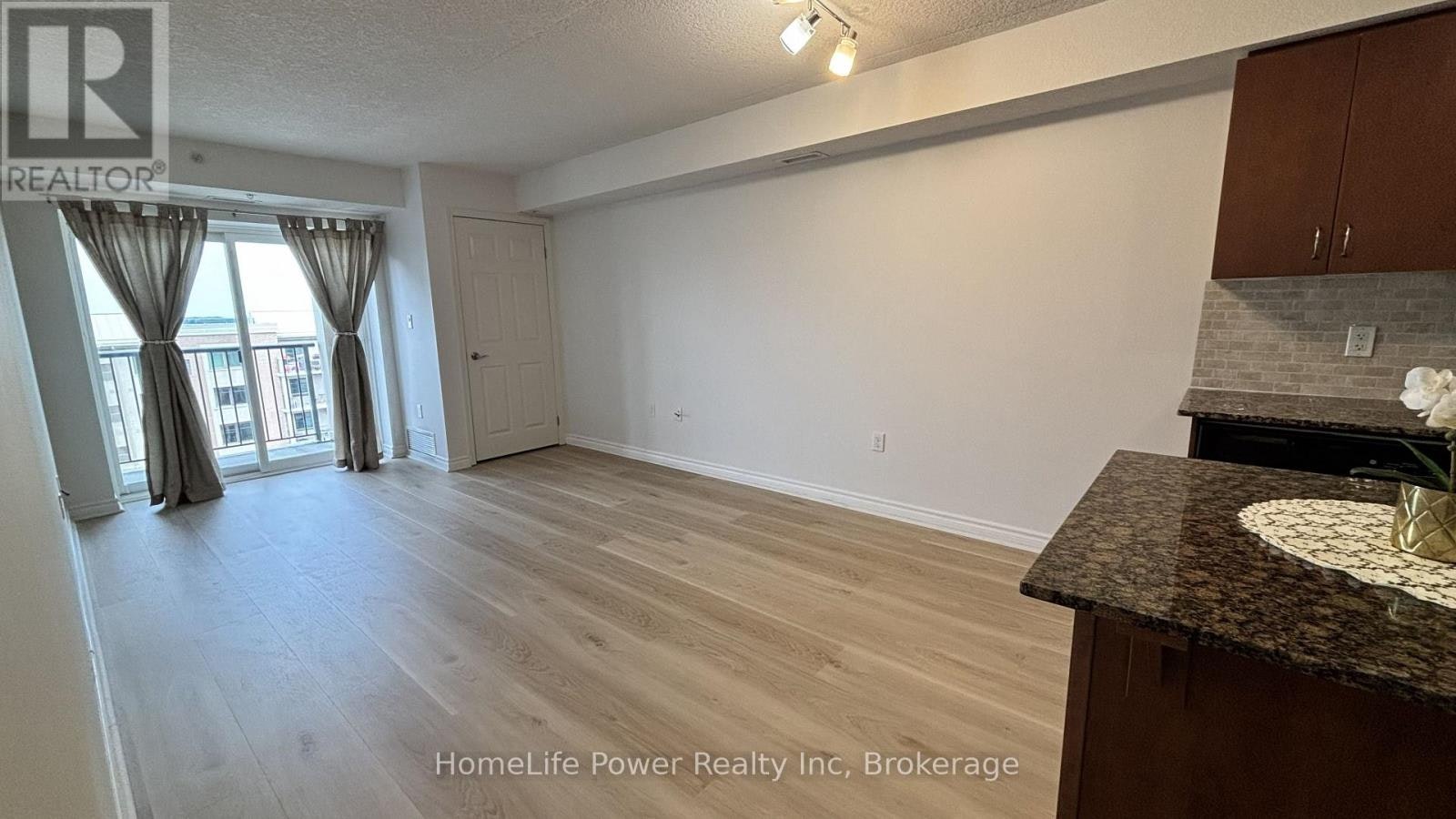 705-776 Laurelwood Drive, Waterloo, ON, N2V 0A8 - 14