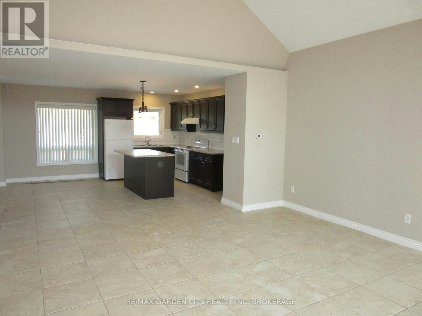 11981 Morris Road, Niagara Falls, ON, L3B 5N4 - 8