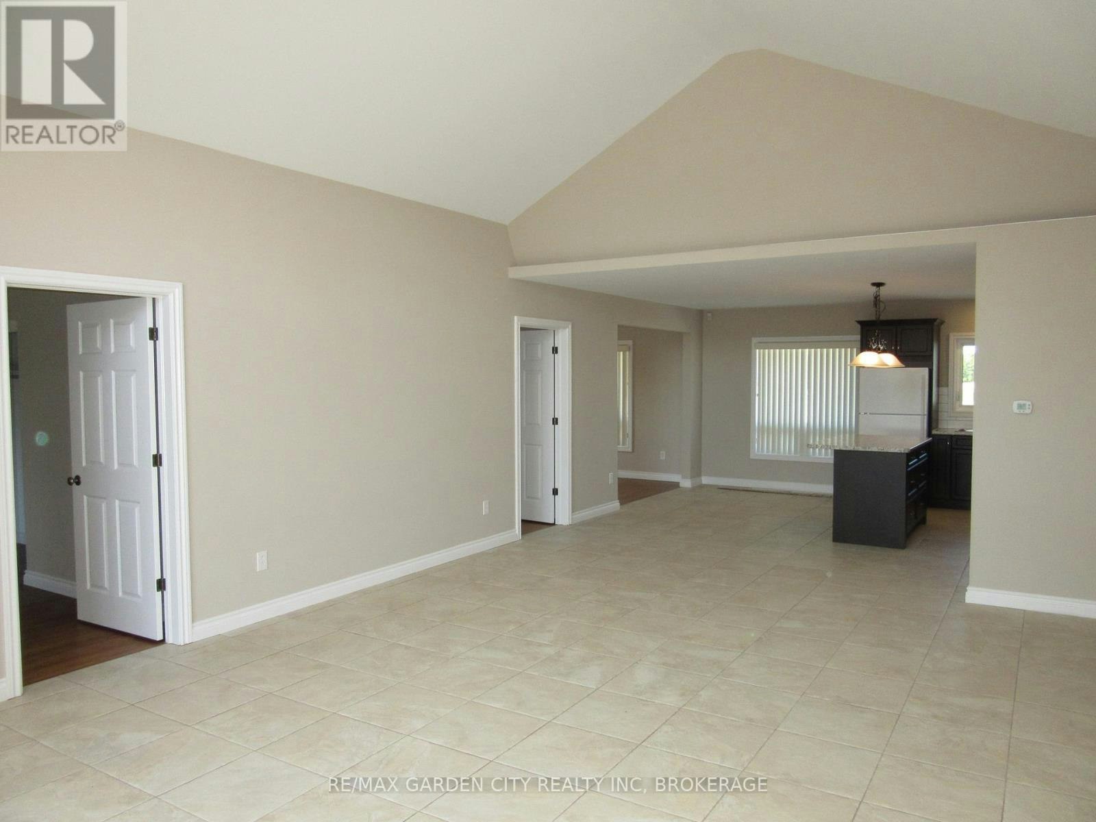 11981 Morris Road, Niagara Falls, ON, L3B 5N4 - 14