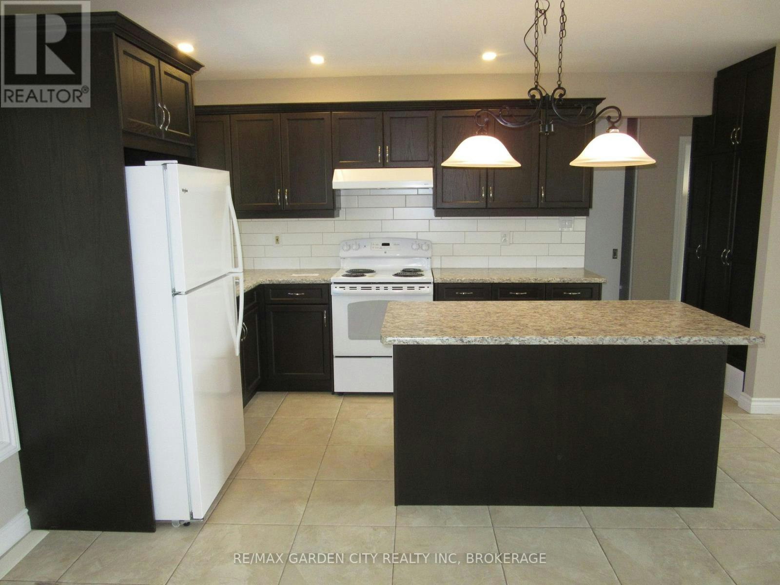 11981 Morris Road, Niagara Falls, ON, L3B 5N4 - 7